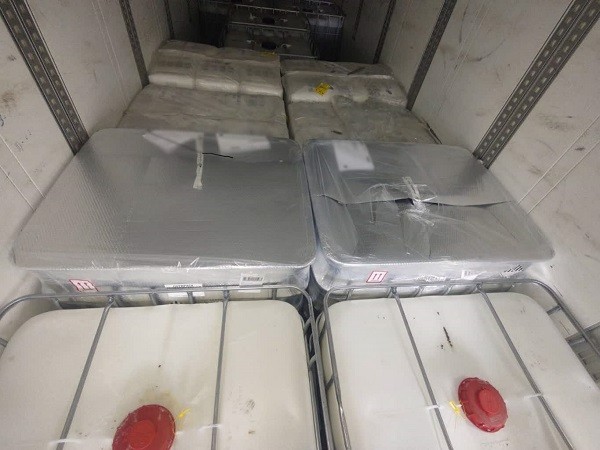 Дальнобойщик перевозил опасные вещества