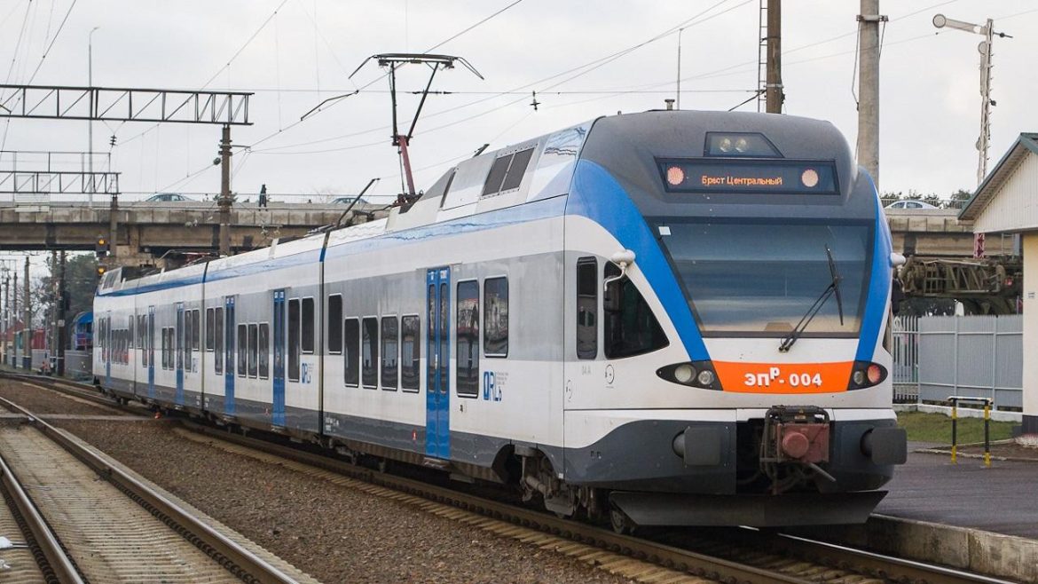 Поезд маршрутом Брест Центральный
