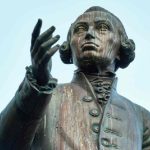 Статуя Иммануила Канта перед Калининградским университетом