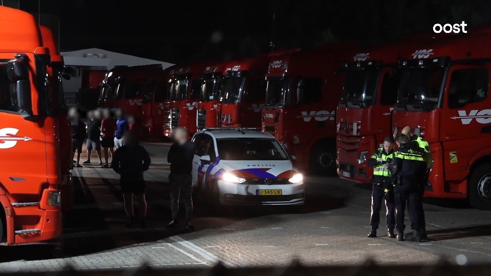 Дальнобойщик из Беларуси устроил поножовщину в Нидерландах Дальнобойщик устроил поножовщину в Нидерландах