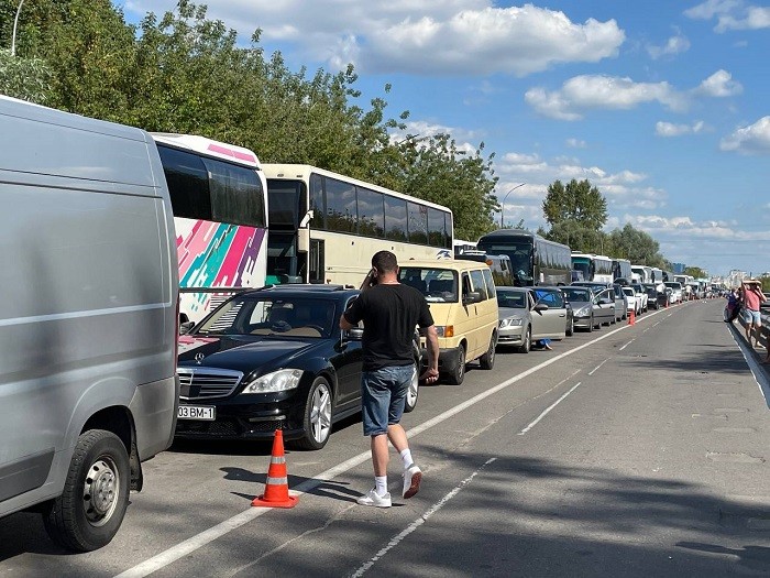 Автобусы на границе из Бреста в Польшу. Архивное фото