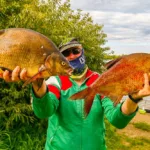 Кирилл Кириленко из Гомеля ловит в Днепре трофейных лещей