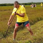 Василий Новик на Споровских сенокосах