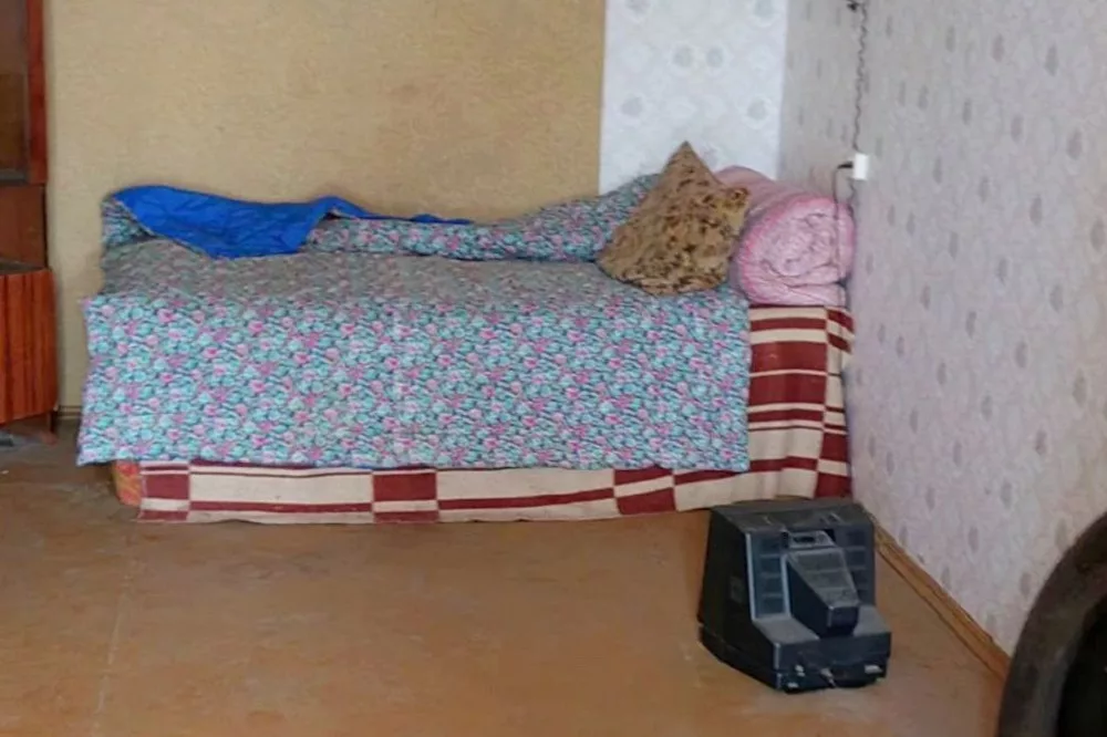 Таксист прятался на чердаке