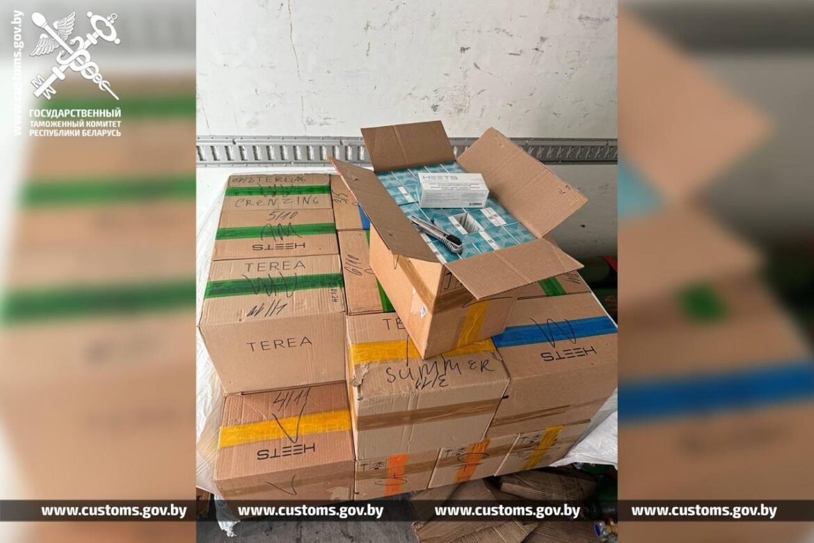 Почти 300 тысяч стиков решили ввезти в Беларусь инкогнито