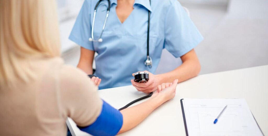 Зарплаты врачей в Беларуси: сколько зарабатывают в Минске и регионах врач