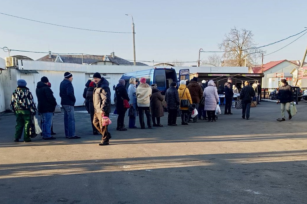 Очередь за яйцами в Ивацевичах