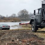 В Борисове машина укатилась в реку