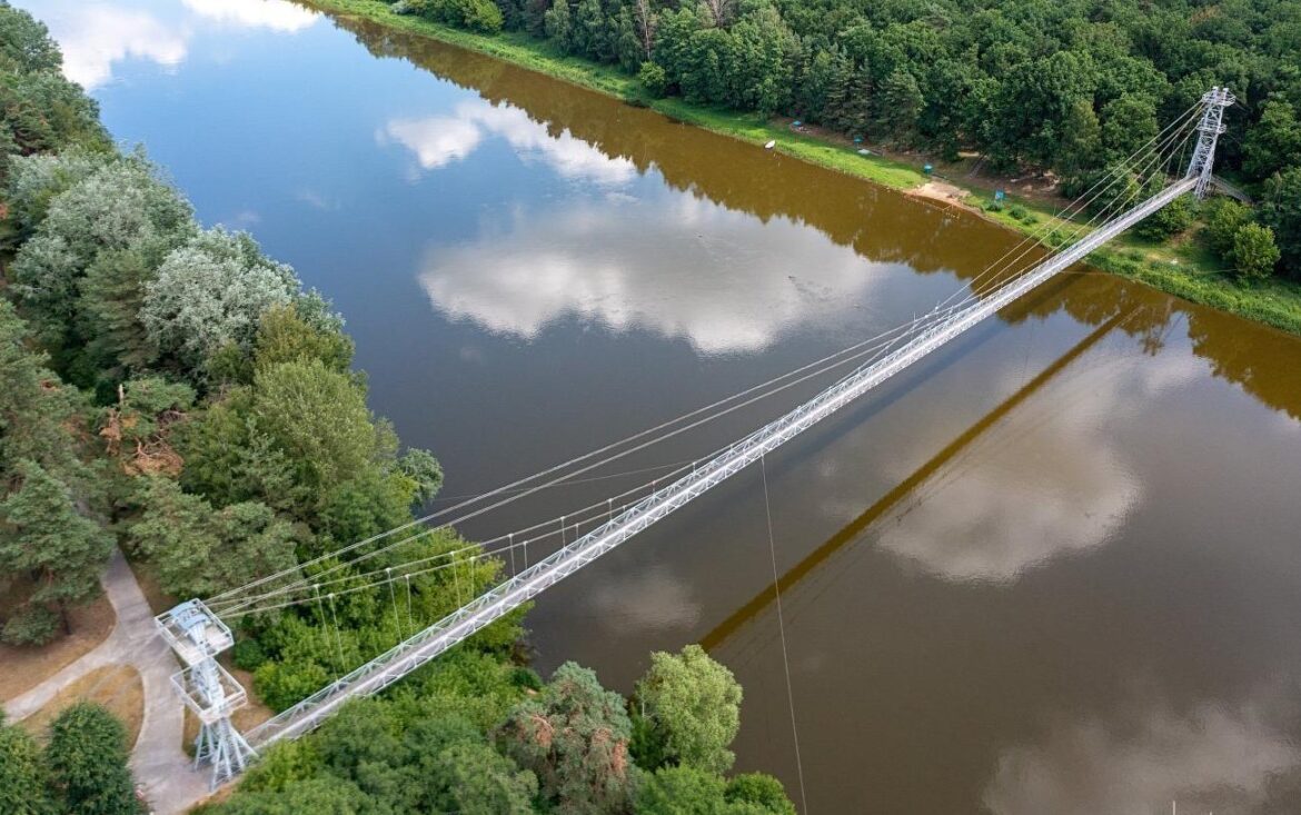 Подвесной мост в Мостах