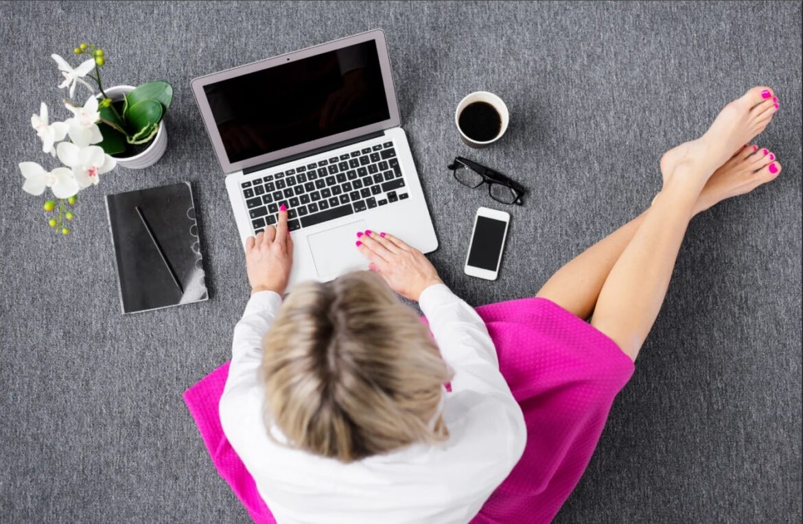 Из примерочной – в зал суда: в Минске будут судить вебкамщицу вебкамщицу будут судить