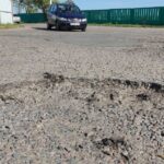 Парковка у "Светофора" в Ивацевичах