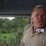 Дальнобойщик едет из Китая