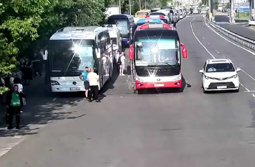 Автобусы на границе в Бресте