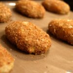 котлетой в глаз