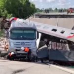 Мост рухнул в Брянской области