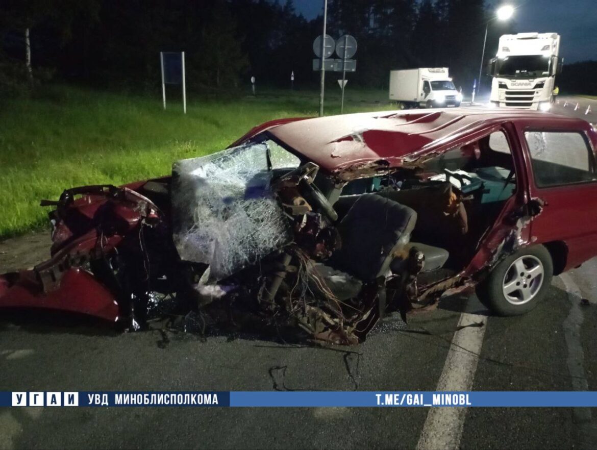 В Слуцком районе 17-летний разбился на машине, а в Глусском – столкнулись байкер и лось ДТП в Слуцком районе