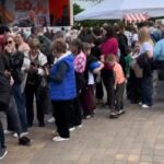 Очередь за бургерами