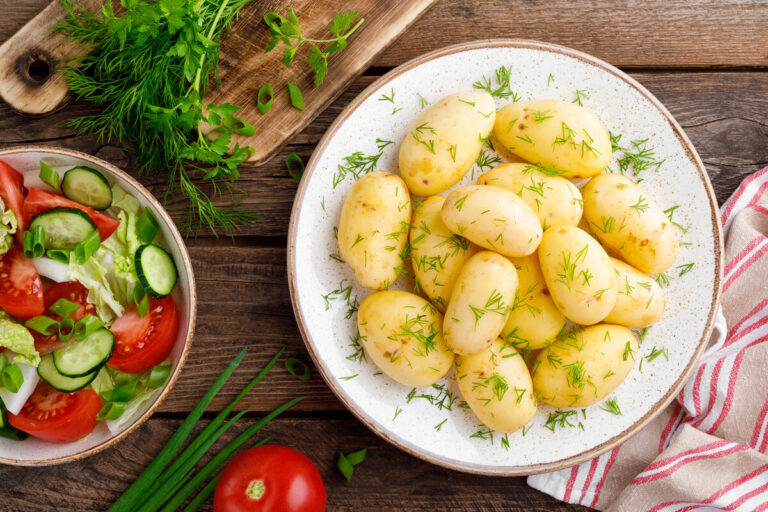 молодой картофель