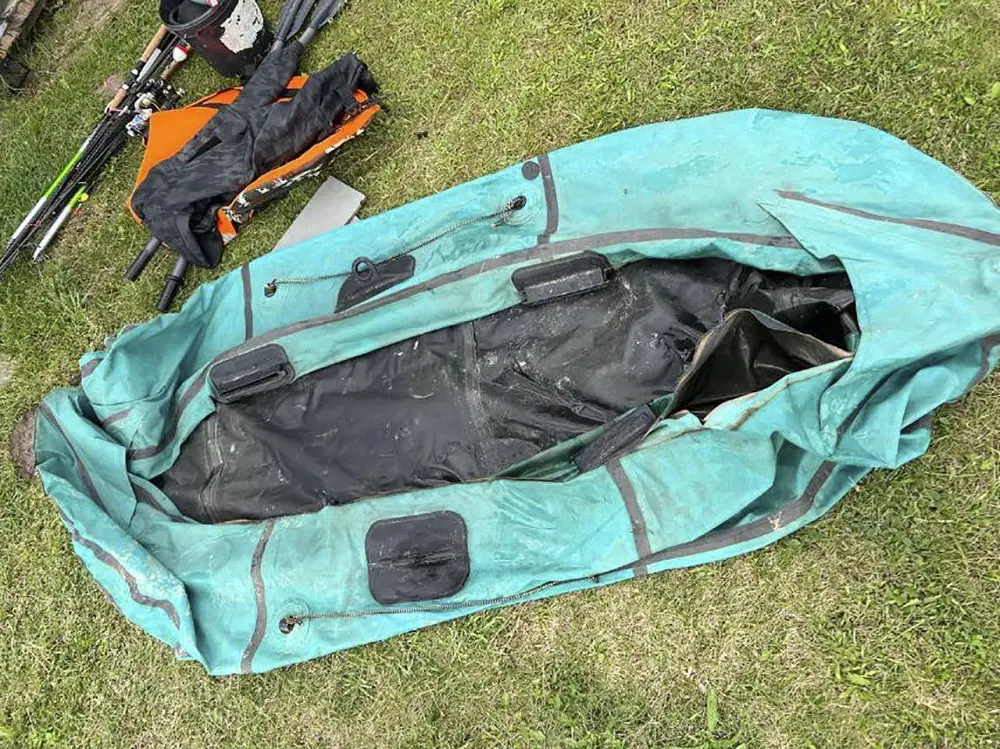 В Дрогичине рыбака спасли после взрыва лодки Лодка утонула