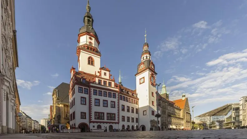 Хемниц – культурная столица Европы в Германии Старая ратуша на рыночной площади в Хемнице