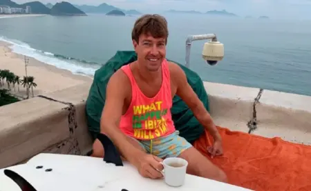 Алекс Лесли