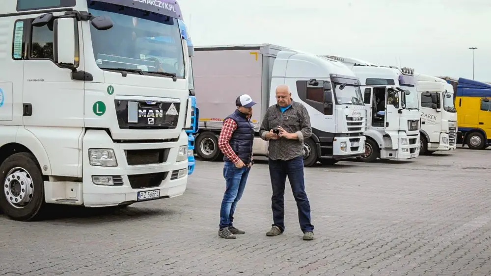 водители и грузовики