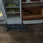 Лужи в магазине