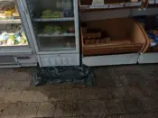 Лужи в магазине