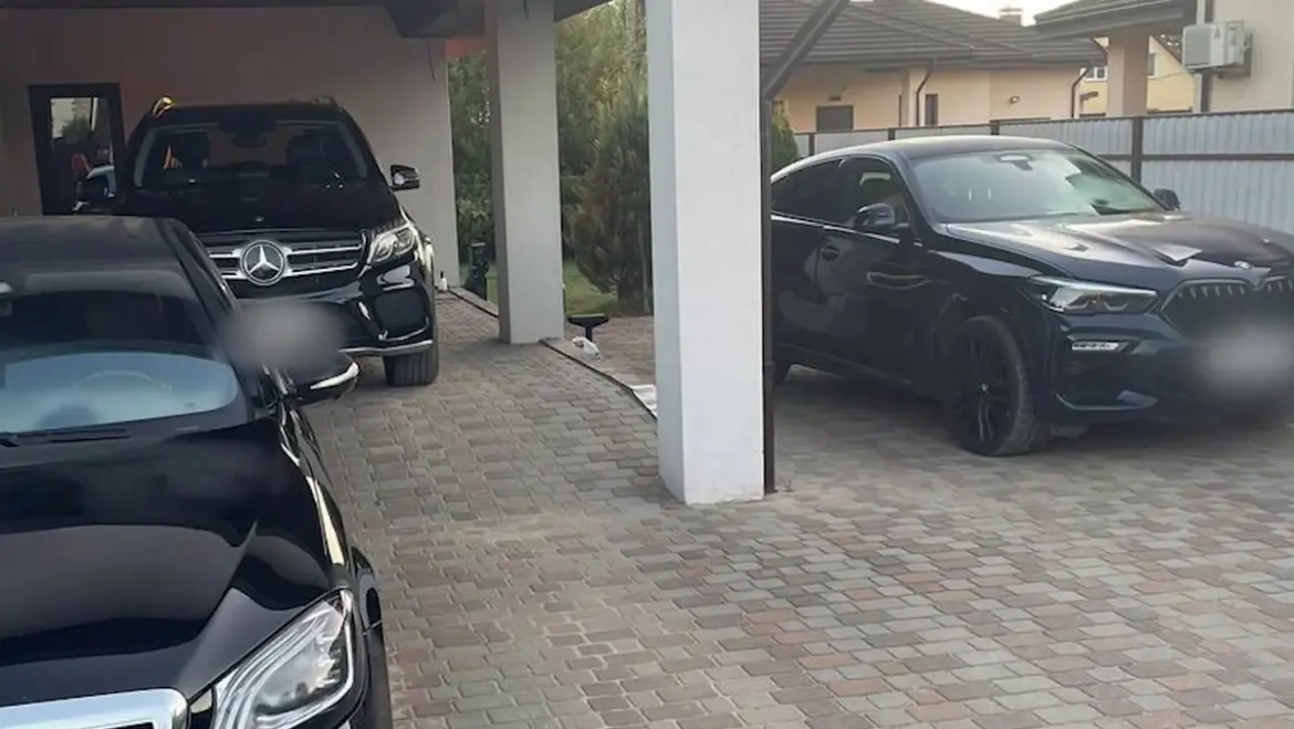 Дорогие авто задержанных