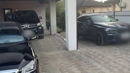 Дорогие авто задержанных