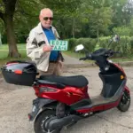 электроскутер