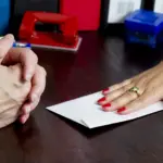 во врем получения взятки