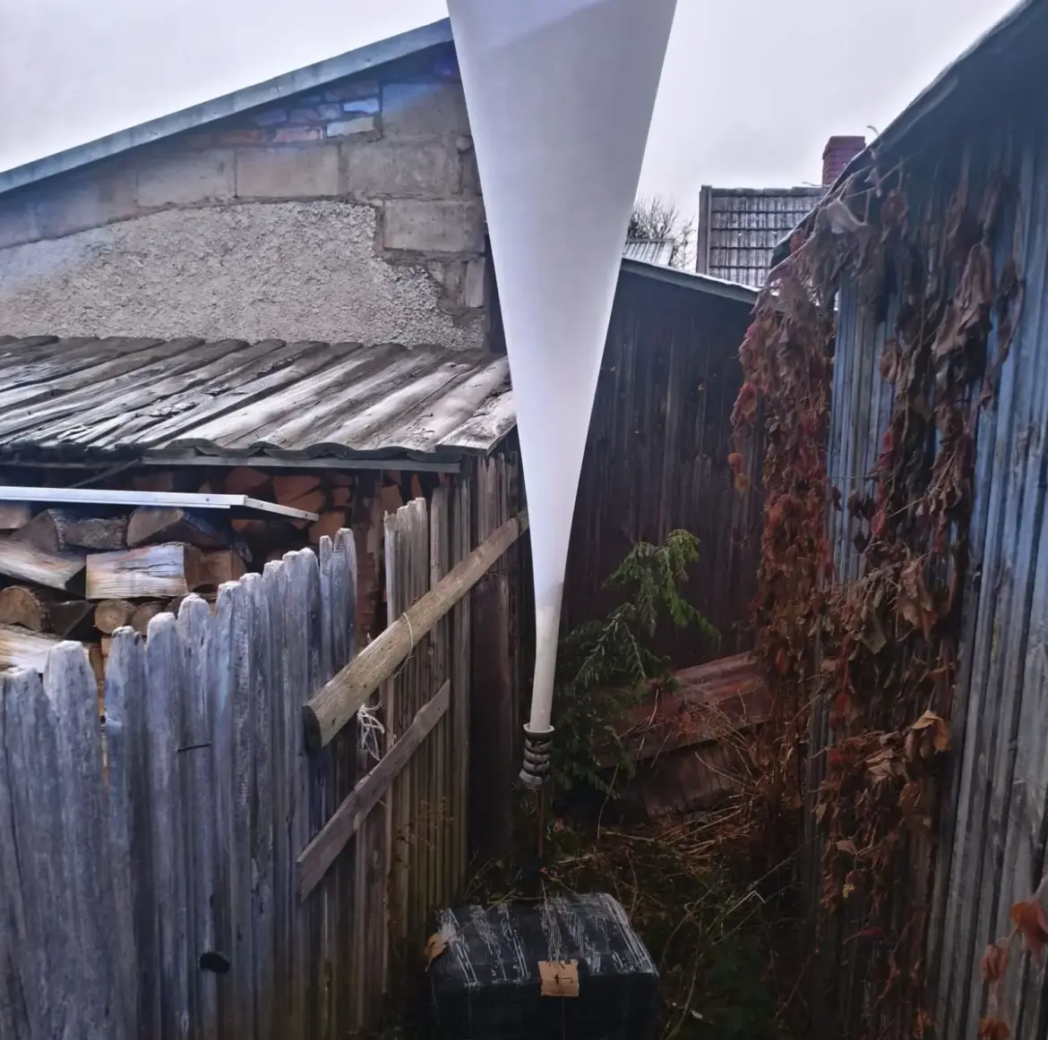 С неба снова посыпались сигареты — в Польше задержали беларусов контрабанда