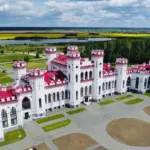 Коссовский дворцово-парковый комплекс, дворец Пусловских