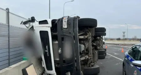 МАЗ перевернулся в Бресте