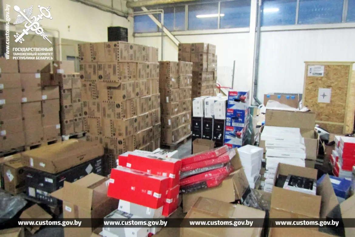 Полмиллиона под видом девяноста тысяч не прошло через границу товары на складе таможни
