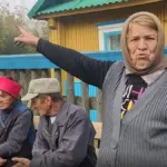 Жители деревни Выгонощи