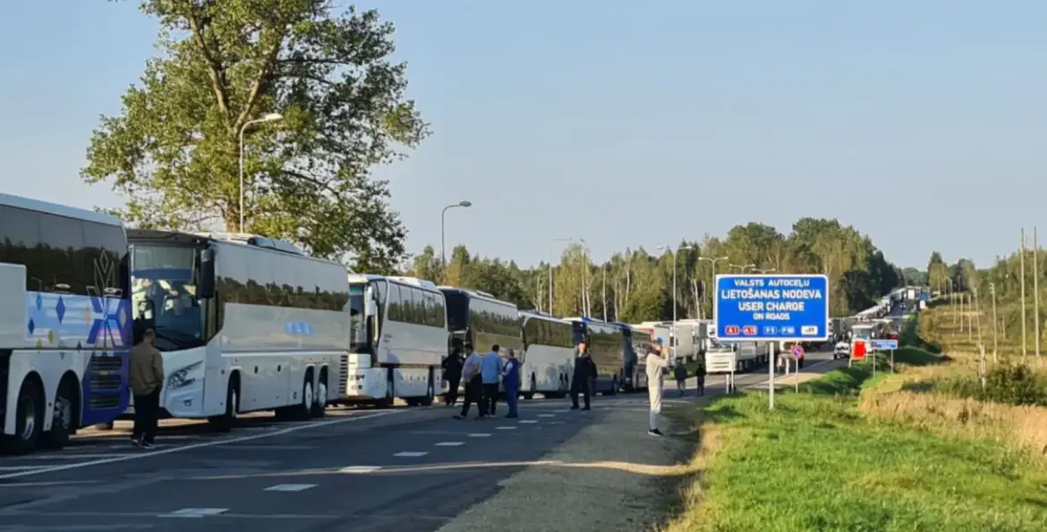 автобусы латвия