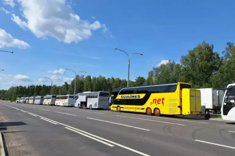 автобусы на границе