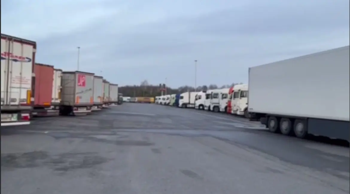 Стоянка фур