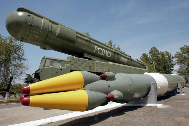 «Орешник» привезли в Беларусь — Лукашенко снова пугает войной орешник