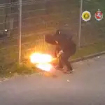 Кадр попытки поджога объекта в Шяуляй в сентябре 2024 года