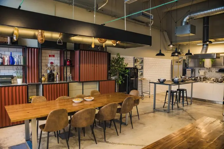 кулинарные мастер-классы в Лиссабоне кухня и пространство для занятий