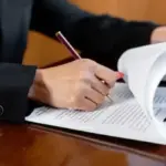 Супруг может отказаться от наследования квартиры в пользу брата